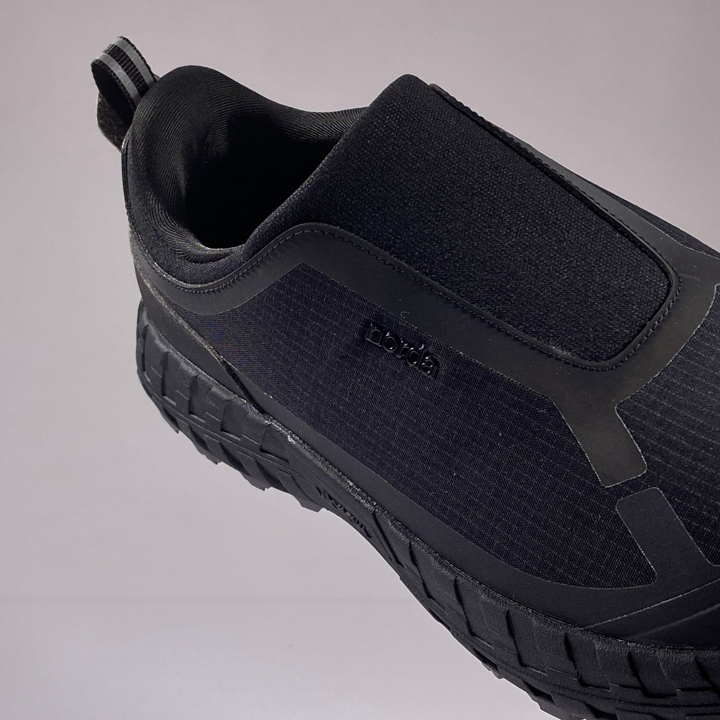 norda 003 W PITCH BLACK