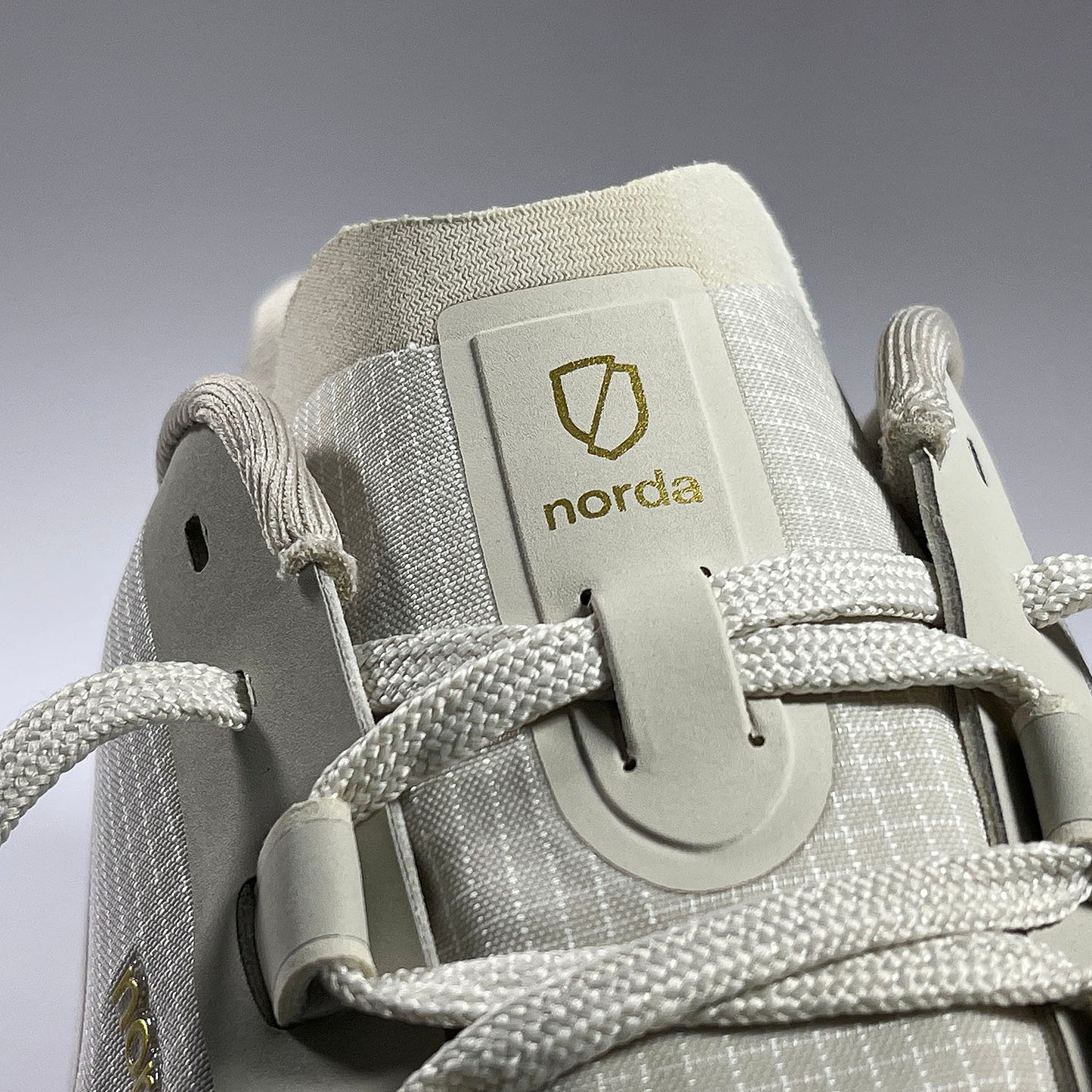 norda 002 M MOONBEAM