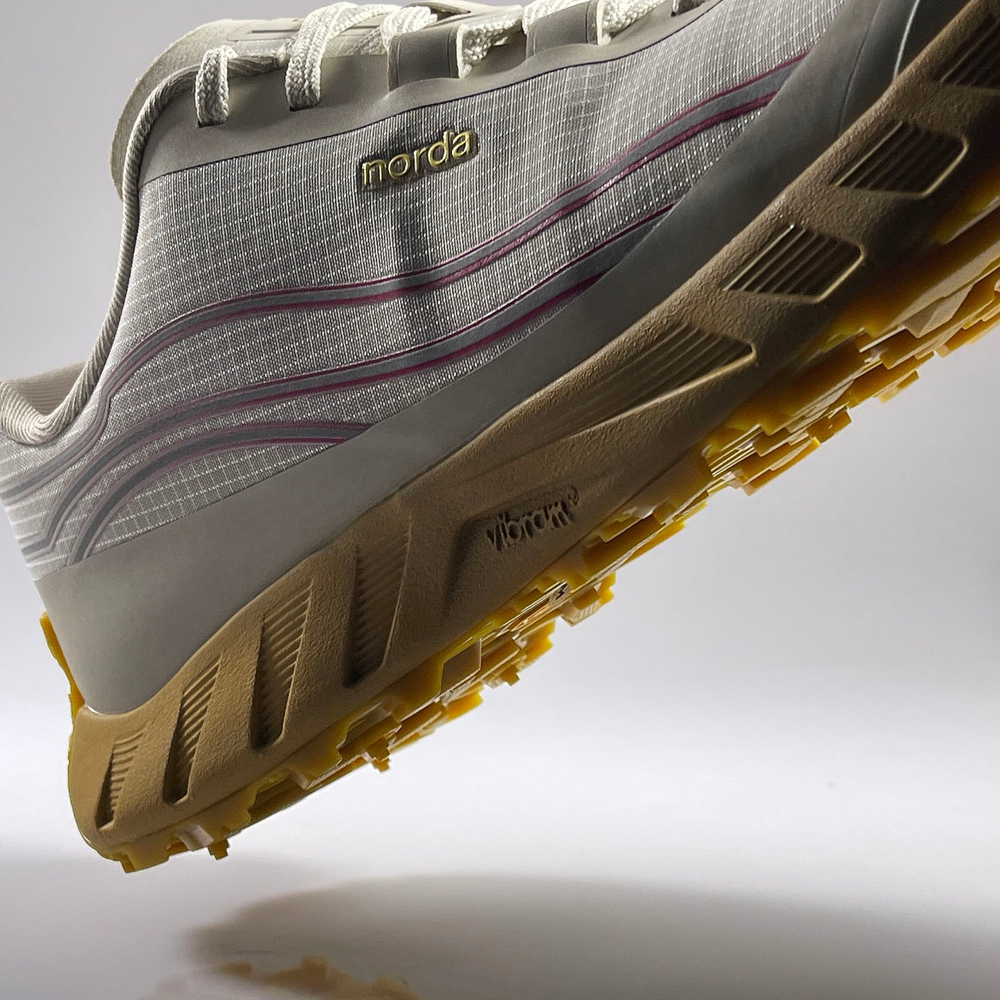 norda 002 M MOONBEAM